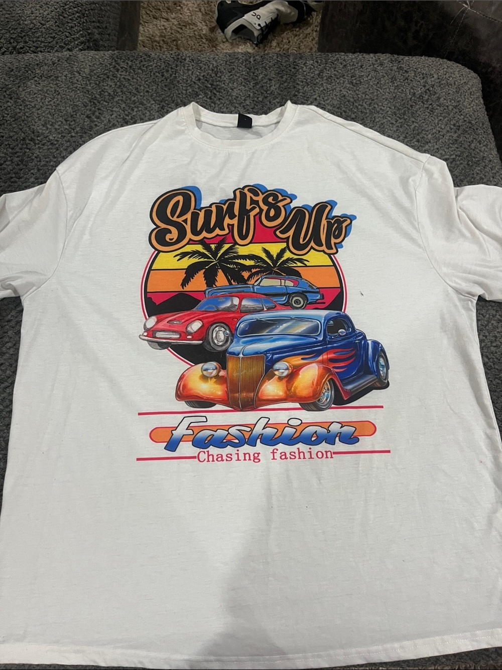 SHEIN White Graphic Tee with Retro Car Sunset Print Surg’s Up